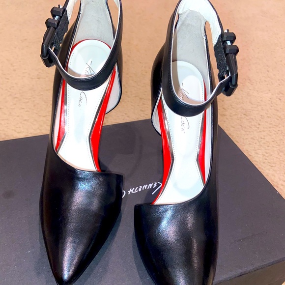Super Sexy Kenneth Cole Ankle Strap Heels - Picture 3 of 4